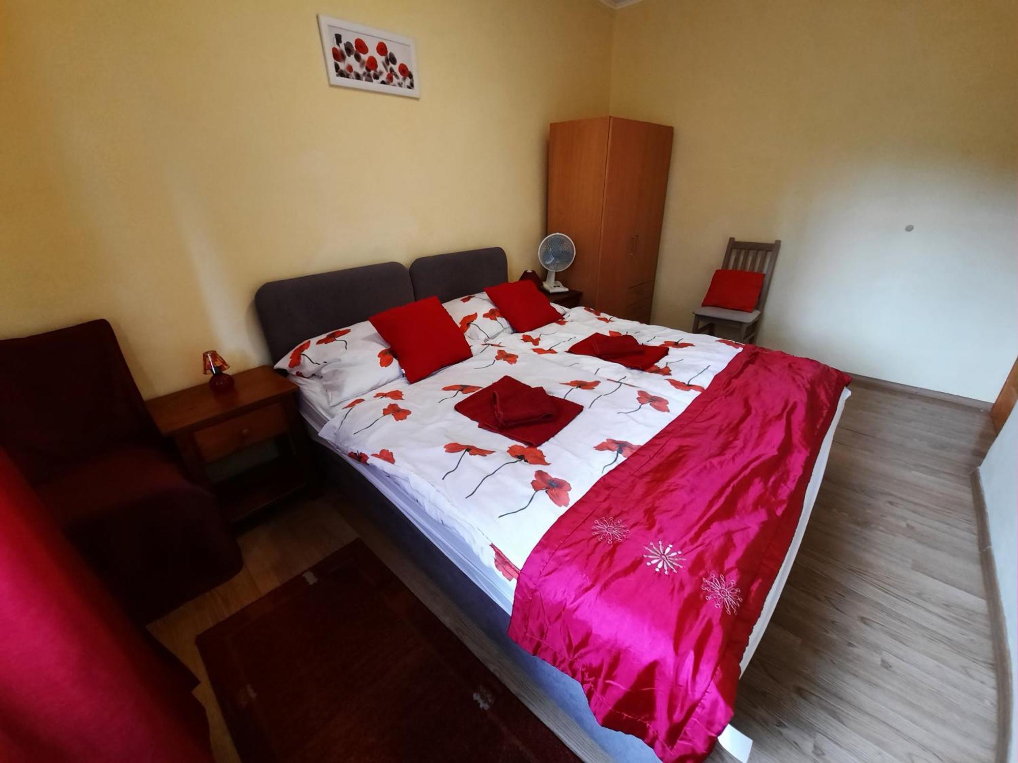 Kis Rigo Vendeghaz Hotell Salgótarján Exteriör bild