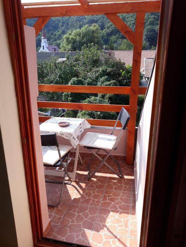Kis Rigo Vendeghaz Hotell Salgótarján Exteriör bild